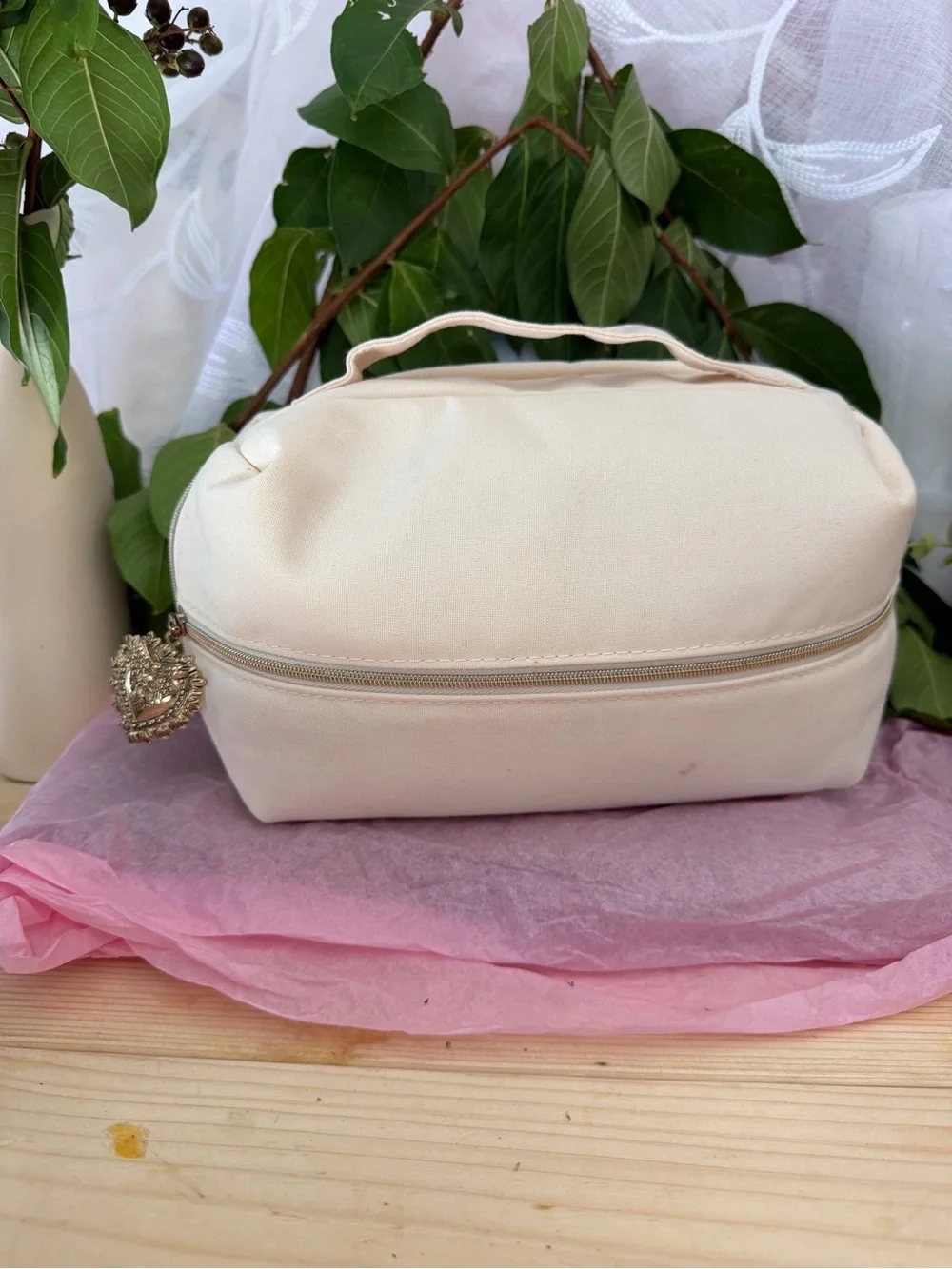 Dolce & Gabbana Devotion Cream Cosmetic Pouch